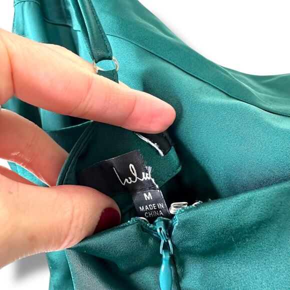 Lulus NWOT Hollywood Woman Forest Green Satin Cowl Neckline Midi Dress Medium - Picture 6 of 10